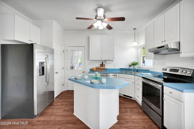 4927 Woodcrest Drive, Castle Hayne, NC 28429