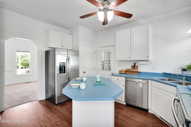 4927 Woodcrest Drive, Castle Hayne, NC 28429