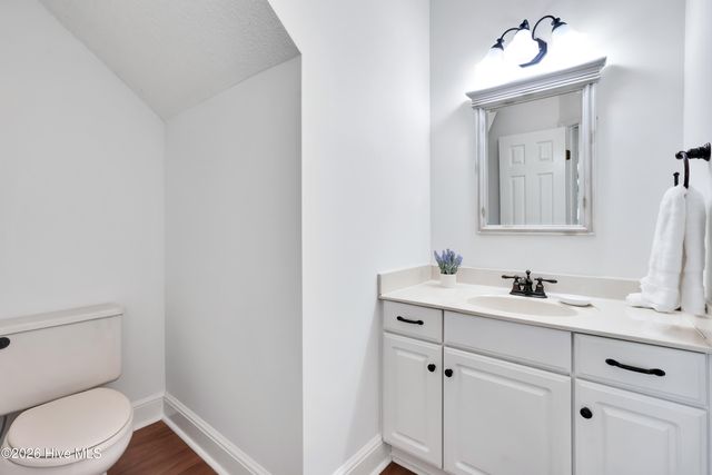 4927 Woodcrest Drive, Castle Hayne, NC 28429