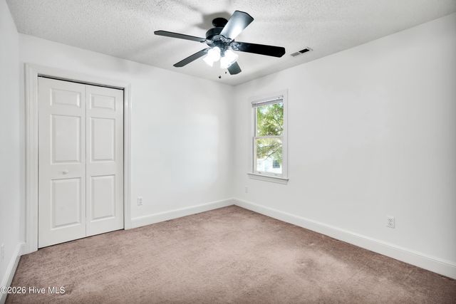 4927 Woodcrest Drive, Castle Hayne, NC 28429
