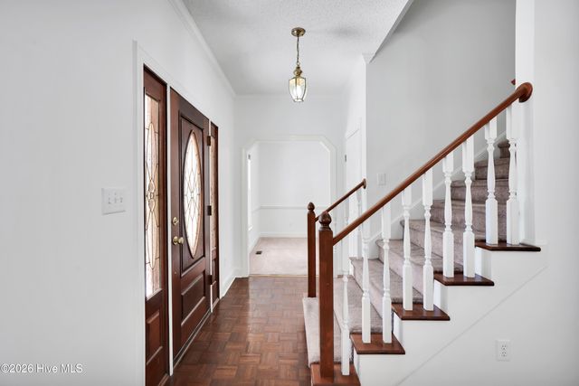 4927 Woodcrest Drive, Castle Hayne, NC 28429