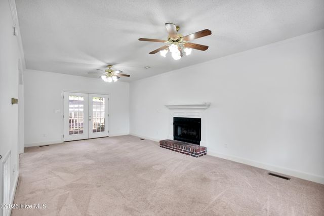 4927 Woodcrest Drive, Castle Hayne, NC 28429