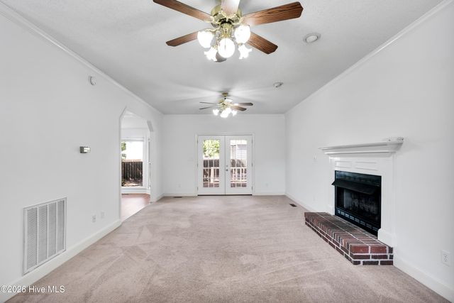 4927 Woodcrest Drive, Castle Hayne, NC 28429