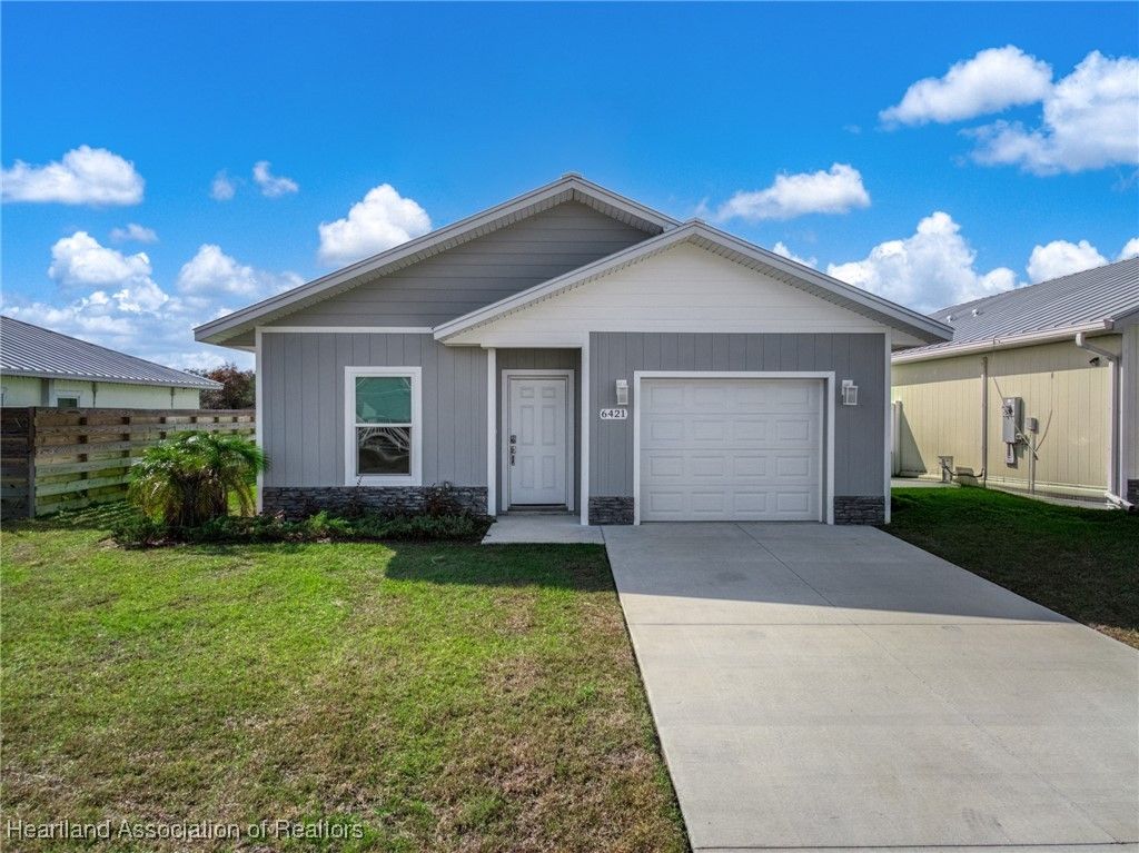 6421 Okinawa Avenue, Sebring, FL 33876