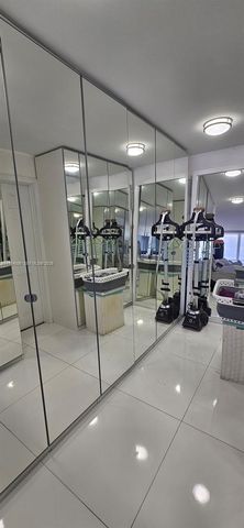 18041 Biscayne Boulevard 1405, Aventura, FL 33160