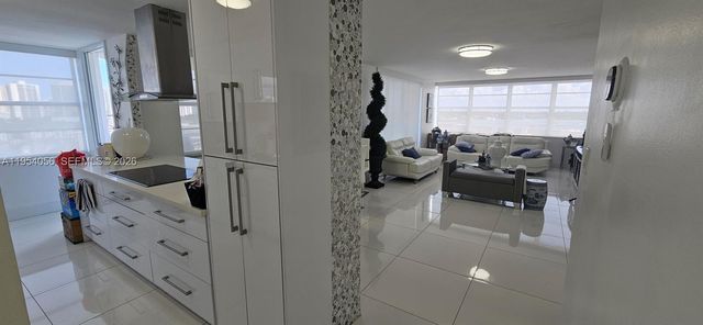 18041 Biscayne Boulevard 1405, Aventura, FL 33160