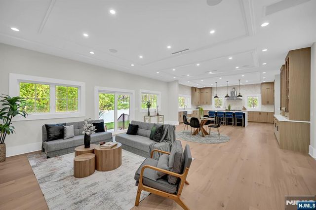 470 White Oak Ridge Road, Millburn, NJ 07078