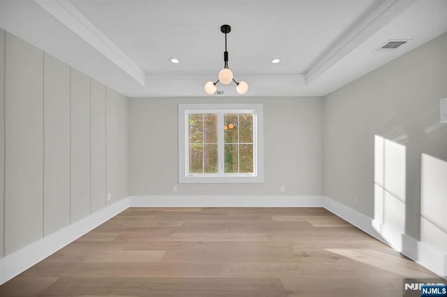 470 White Oak Ridge Road, Millburn, NJ 07078