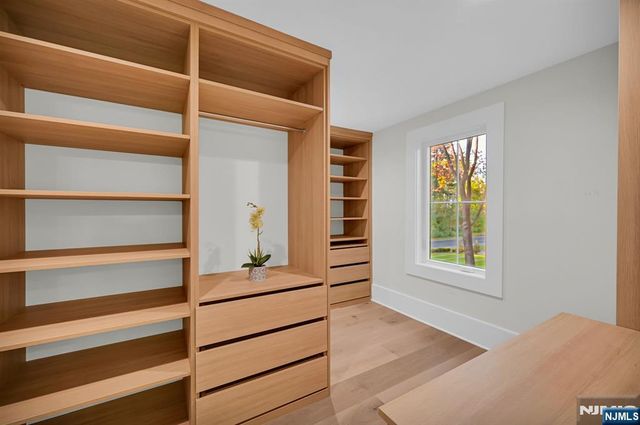 470 White Oak Ridge Road, Millburn, NJ 07078