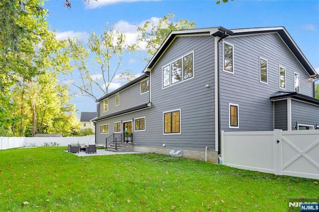 470 White Oak Ridge Road, Millburn, NJ 07078
