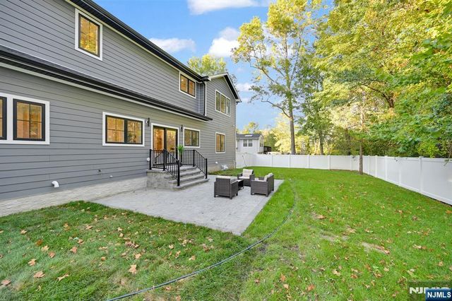 470 White Oak Ridge Road, Millburn, NJ 07078