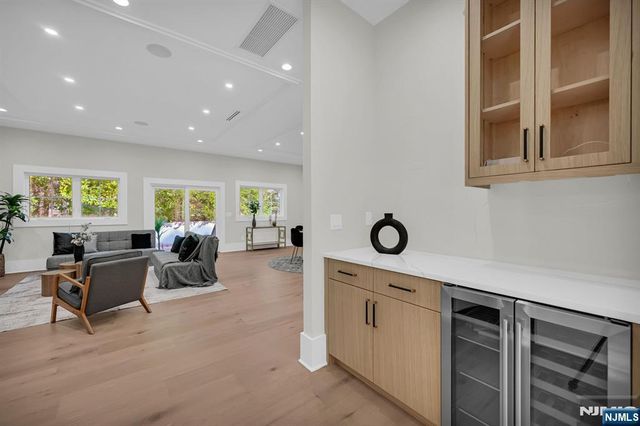 470 White Oak Ridge Road, Millburn, NJ 07078