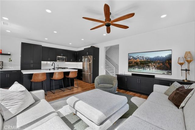 592 S Motif, Anaheim, CA 92805