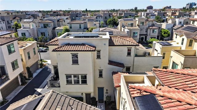 592 S Motif, Anaheim, CA 92805