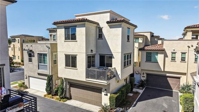 592 S Motif, Anaheim, CA 92805