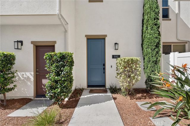 592 S Motif, Anaheim, CA 92805