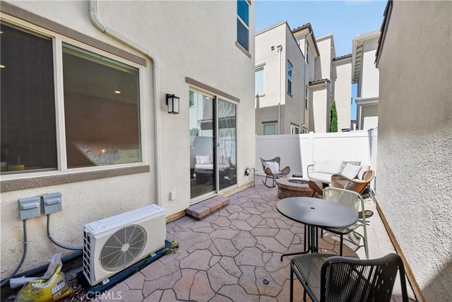 592 S Motif, Anaheim, CA 92805
