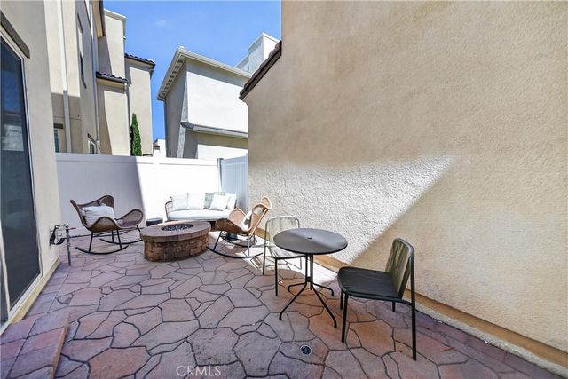 592 S Motif, Anaheim, CA 92805