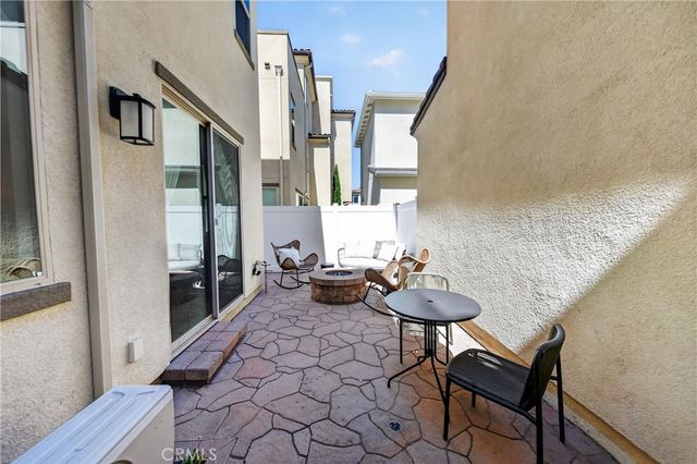 592 S Motif, Anaheim, CA 92805