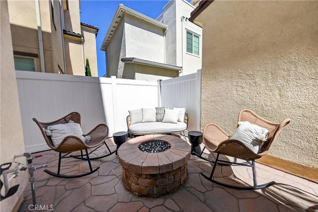 592 S Motif, Anaheim, CA 92805