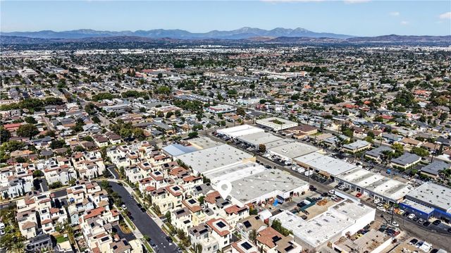 592 S Motif, Anaheim, CA 92805