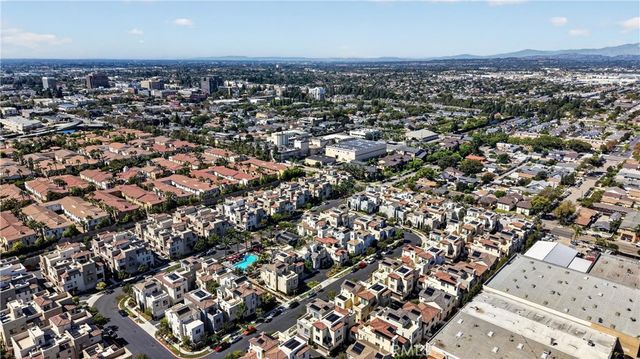 592 S Motif, Anaheim, CA 92805