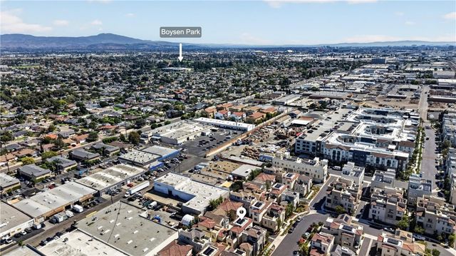 592 S Motif, Anaheim, CA 92805