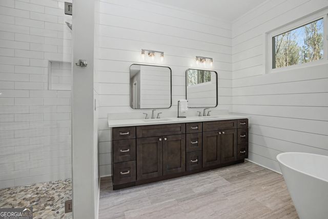 225 Monarch Drive, Peachtree City, GA 30269