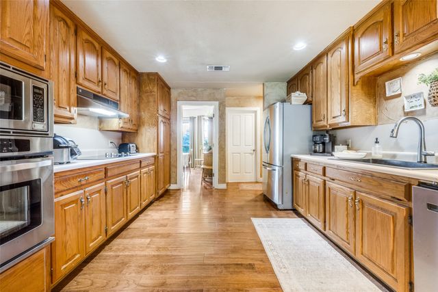 778 County Road 3141, Decatur, TX 76234