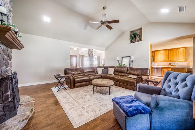 778 County Road 3141, Decatur, TX 76234