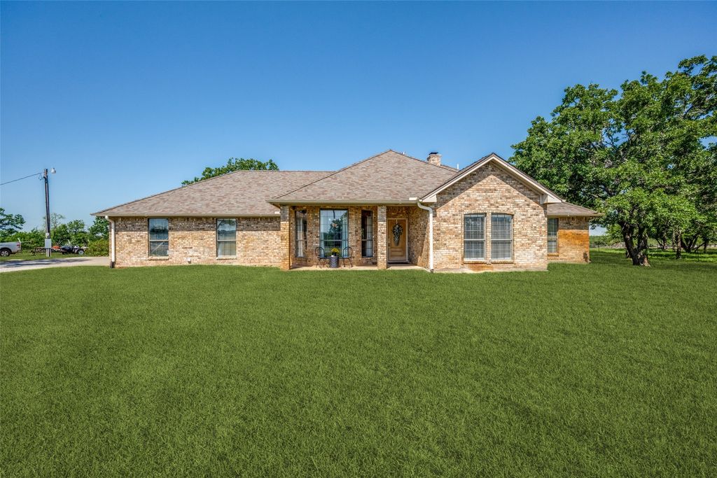 778 County Road 3141, Decatur, TX 76234