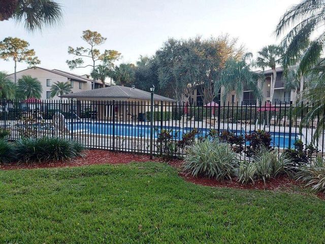 202 Foxtail Drive F3, Greenacres, FL 33415