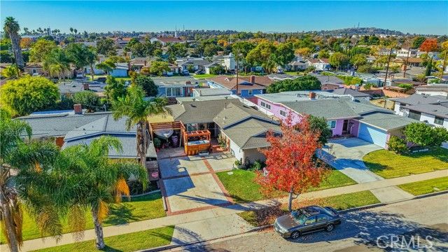 2425 Heather Avenue, Long Beach, CA 90815