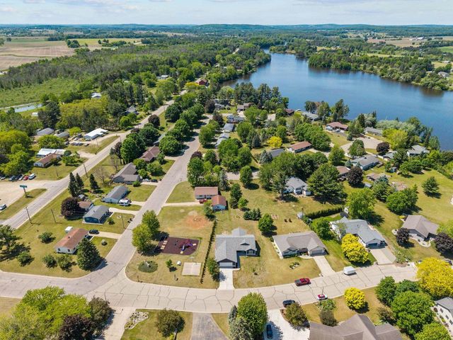 65 SHORE DRIVE, Clintonville, WI 54929