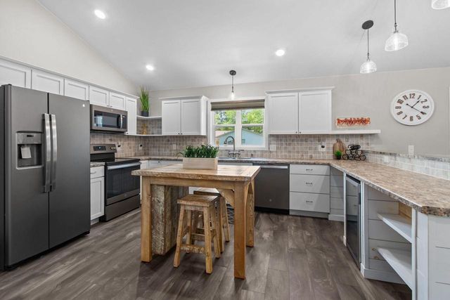 65 SHORE DRIVE, Clintonville, WI 54929