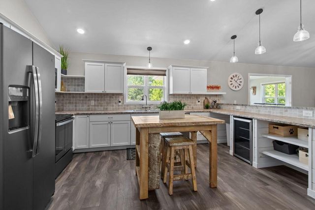 65 SHORE DRIVE, Clintonville, WI 54929