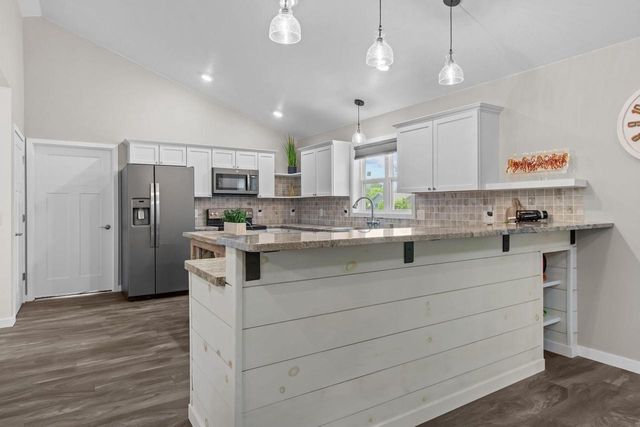 65 SHORE DRIVE, Clintonville, WI 54929