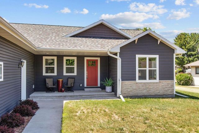 65 SHORE DRIVE, Clintonville, WI 54929