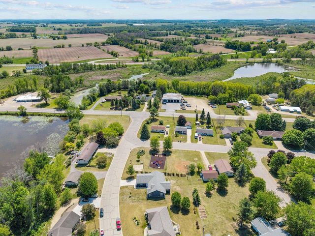 65 SHORE DRIVE, Clintonville, WI 54929