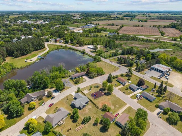 65 SHORE DRIVE, Clintonville, WI 54929