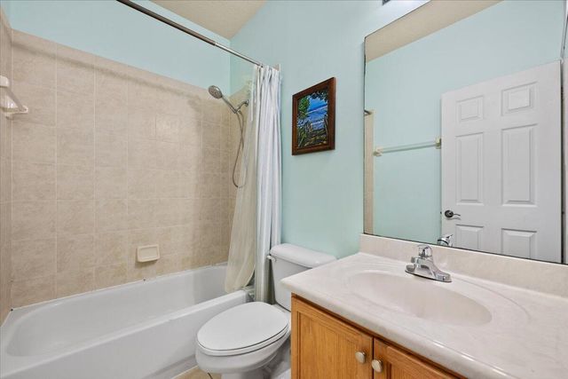 335 E Thatch Palm Circle 104, Jupiter, FL 33458