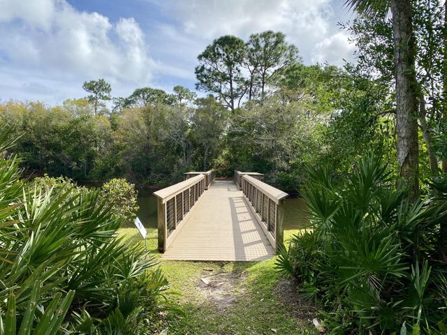 335 E Thatch Palm Circle 104, Jupiter, FL 33458