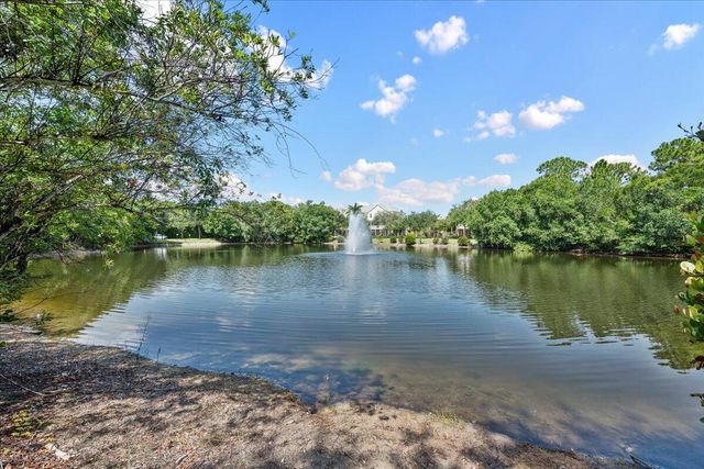 335 E Thatch Palm Circle 104, Jupiter, FL 33458