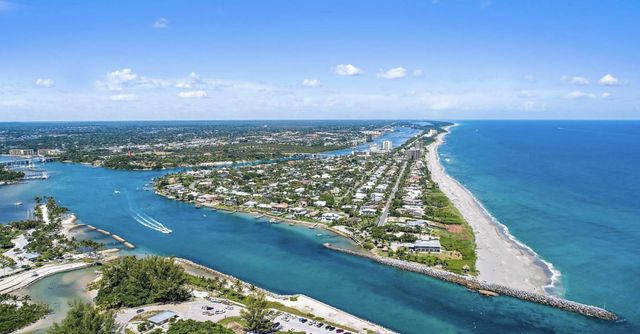 335 E Thatch Palm Circle 104, Jupiter, FL 33458