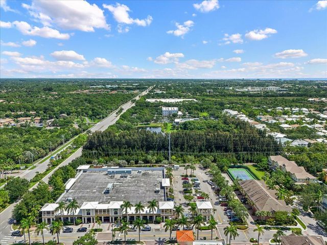 335 E Thatch Palm Circle 104, Jupiter, FL 33458