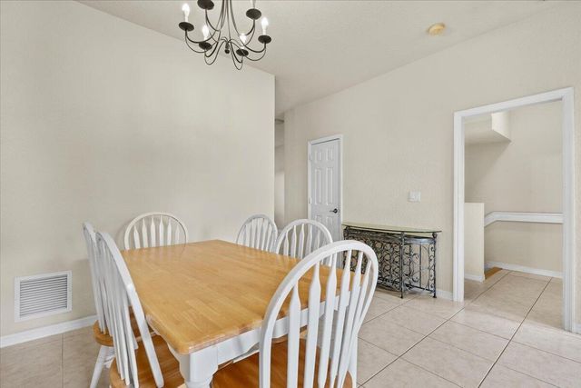 335 E Thatch Palm Circle 104, Jupiter, FL 33458