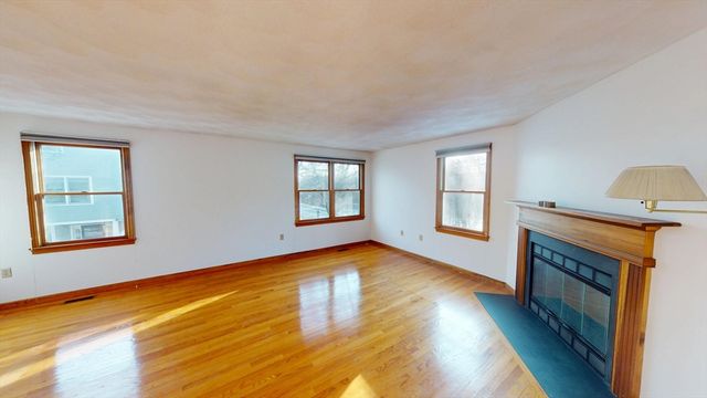 95 Pleasant 0, Watertown, MA 02472