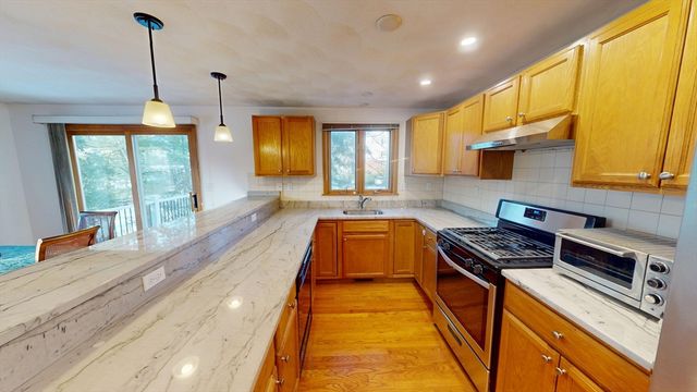 95 Pleasant 0, Watertown, MA 02472