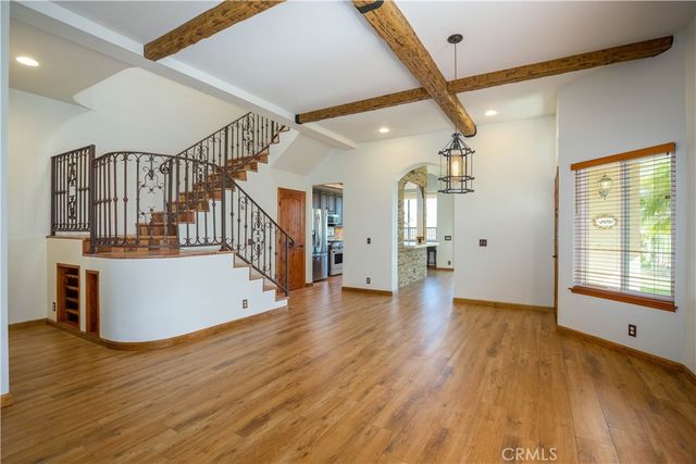 650 Ivywood Lane E, Simi Valley, CA 93065
