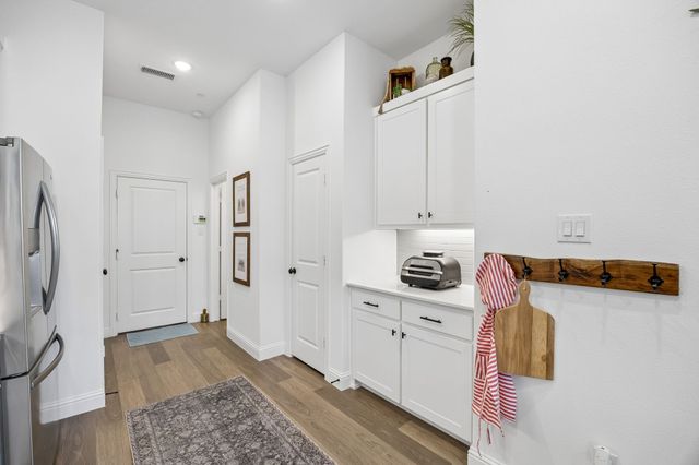 7035 Granbury Lane, Grand Prairie, TX 75054